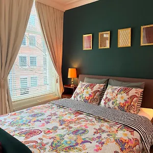 Comfortable Stylish In Centre Of - Nederland